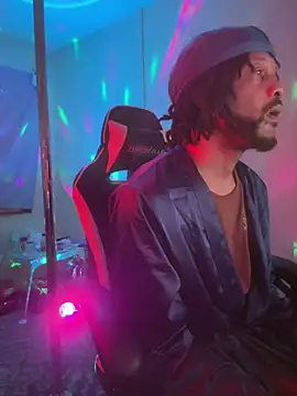 Snapshot of magic_man1085 chatting on March 15, 2026, 2:50 am magic man1085 online show from March 15, 2026, 2:50 am