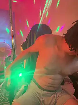 Snapshot of magic_man1085 chatting on March 15, 2026, 9:54 pm magic man1085 online show from March 15, 2026, 9:54 pm