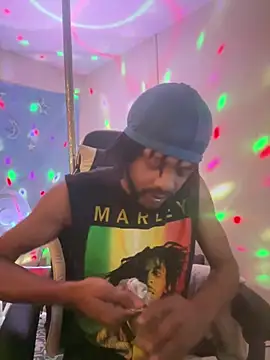 Snapshot of magic_man1085 chatting on March 20, 2026, 6:40 am magic man1085 online show from March 20, 2026, 6:40 am