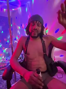 Snapshot of magic_man1085 chatting on March 22, 2026, 3:32 am magic man1085 online show from March 22, 2026, 3:32 am