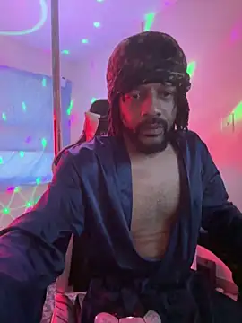 Snapshot of magic_man1085 chatting on March 29, 2026, 3:01 pm magic man1085 online show from March 29, 2026, 3:01 pm