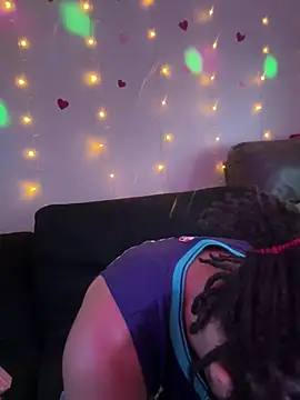 Snapshot of magic_man1085 chatting on April 4, 2026, 8:06 pm magic man1085 online show from April 4, 2026, 8:06 pm