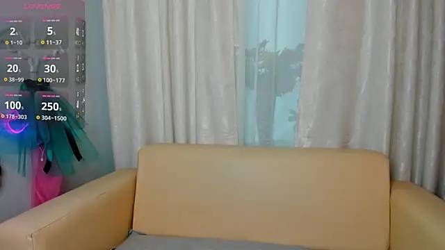 Kelly nice online show from April 17, 2026, 3:31 am