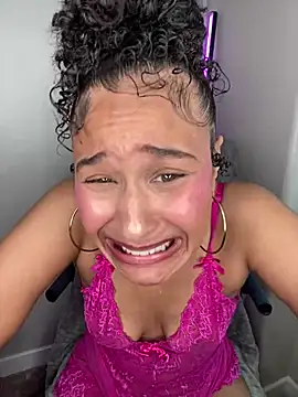 Jamalyce online show from April 11, 2026, 7:40 pm