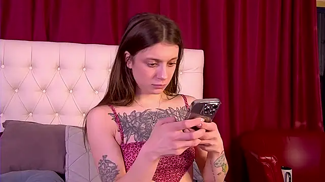 EileenElfie online show from March 25, 2026, 4:29 am