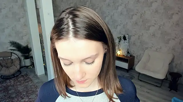 LianneBynon online show from February 23, 2026, 8:44 am