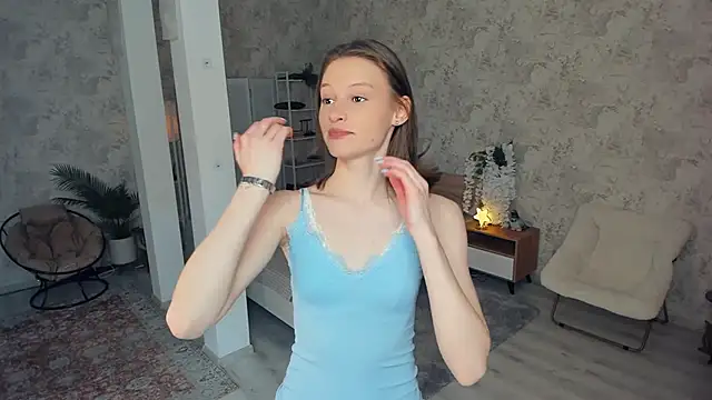 LianneBynon online show from February 26, 2026, 8:46 am