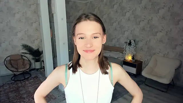 LianneBynon online show from April 1, 2026, 8:59 am