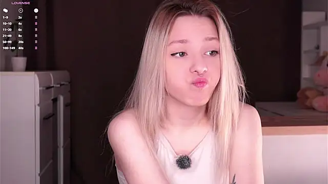 LeeryWonder online show from April 13, 2026, 1:44 am