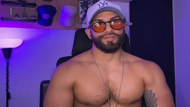 SamDornan51 online show from April 6, 2026, 4:46 am