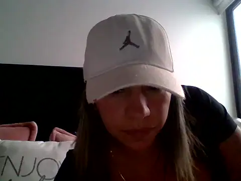 Snapshot of Ambar_Cortes chatting on February 5, 2026, 8:24 pm Ambar Cortes online show from February 5, 2026, 8:24 pm