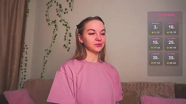 Snapshot of AricaPetties chatting on February 5, 2026, 6:56 pm AricaPetties online show from February 5, 2026, 6:56 pm