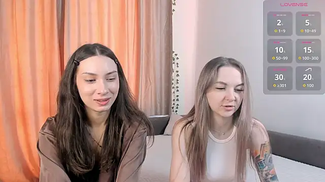 AricaPetties online show from April 13, 2026, 10:32 am