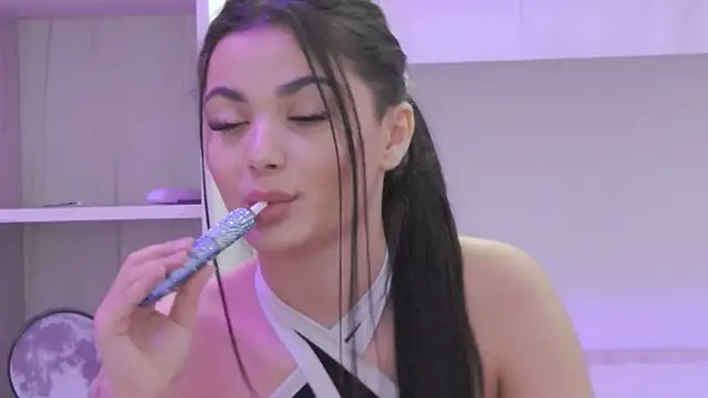 Snapshot of MayaMadison chatting on February 10, 2026, 9:41 pm MayaMadison online show from February 10, 2026, 9:41 pm