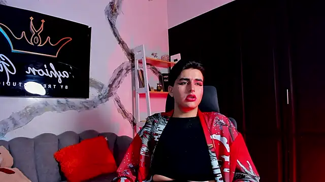 Snapshot of noahWolff_ chatting on February 16, 2026, 5:25 am noahWolff online show from February 16, 2026, 5:25 am