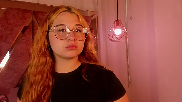 Snapshot of shantal_cooper_ chatting on February 5, 2026, 9:08 pm shantal cooper online show from February 5, 2026, 9:08 pm