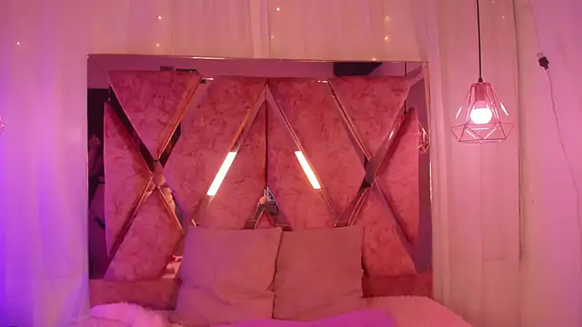 Snapshot of shantal_cooper_ chatting on February 11, 2026, 8:36 pm shantal cooper online show from February 11, 2026, 8:36 pm