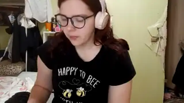 Snapshot of VannessaDillenbeck chatting on February 22, 2026, 5:08 am VannessaDillenbeck online show from February 22, 2026, 5:08 am