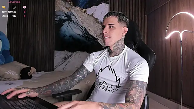 Snapshot of trisstann_ chatting on February 24, 2026, 5:11 pm trisstann online show from February 24, 2026, 5:11 pm