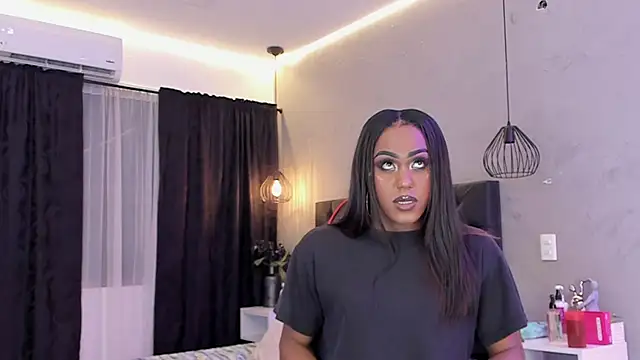 naomi  blair online show from June 30, 2026, 3:29 am