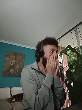 Snapshot of kauzZhomi chatting on February 2, 2026, 12:15 pm kauzZhomi online show from February 2, 2026, 12:15 pm