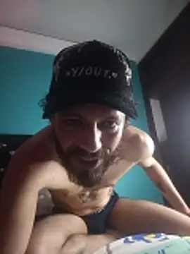 Snapshot of kauzZhomi chatting on February 17, 2026, 11:22 pm kauzZhomi online show from February 17, 2026, 11:22 pm