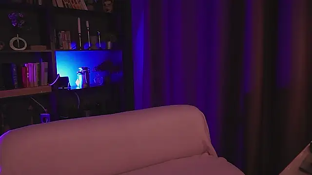 vanessaparadiza online show from March 18, 2026, 1:47 pm