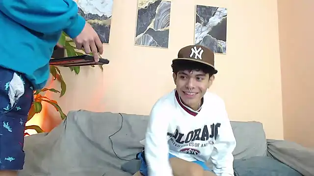 Snapshot of DesiresOfOlympus_ chatting on February 24, 2026, 8:07 pm DesiresOfOlympus online show from February 24, 2026, 8:07 pm