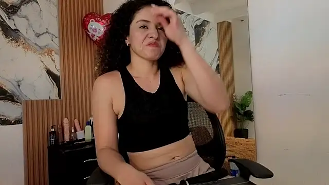 Snapshot of sky_love12 chatting on February 27, 2026, 7:25 pm sky love12 online show from February 27, 2026, 7:25 pm