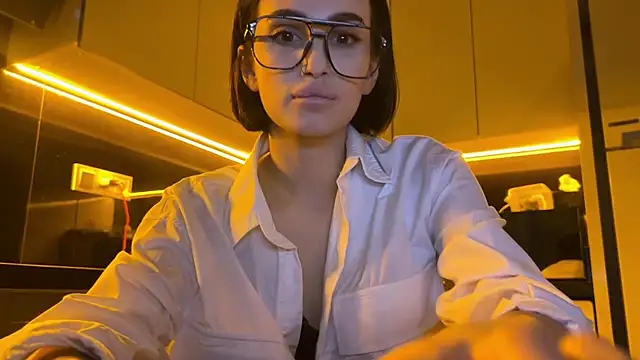 Snapshot of BlackFox_V chatting on February 25, 2026, 11:03 pm BlackFox V online show from February 25, 2026, 11:03 pm