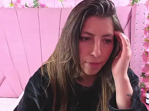 EmberCooper  online show from April 11, 2026, 7:45 am