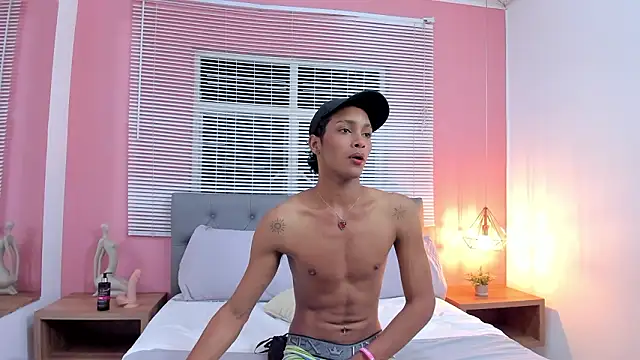 Snapshot of drako18_ chatting on February 8, 2026, 3:10 am drako18 online show from February 8, 2026, 3:10 am