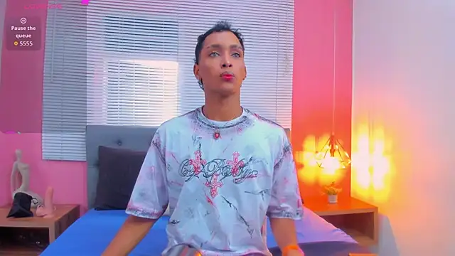 Snapshot of drako18_ chatting on February 22, 2026, 9:13 pm drako18 online show from February 22, 2026, 9:13 pm