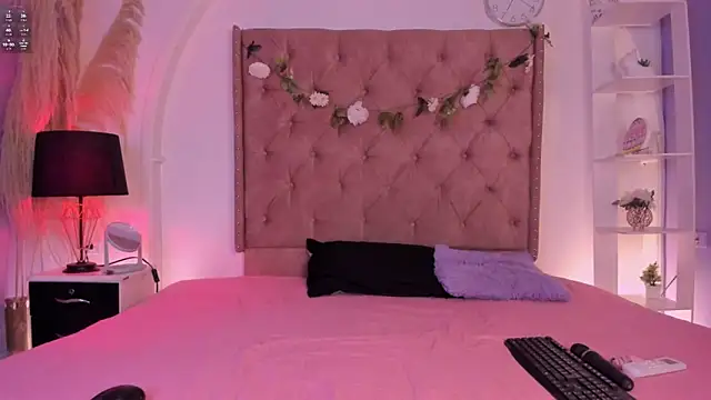 Lia Passion online show from April 11, 2026, 8:35 pm