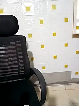 Snapshot of Arica_sexy001 chatting on February 1, 2026, 2:10 am Arica sexy001 online show from February 1, 2026, 2:10 am