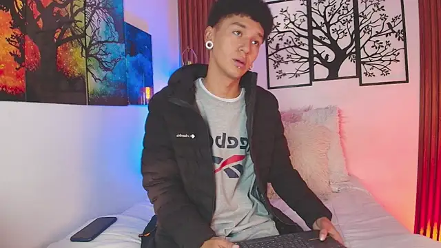 Snapshot of David_Banks_ chatting on February 9, 2026, 12:31 pm David Banks online show from February 9, 2026, 12:31 pm