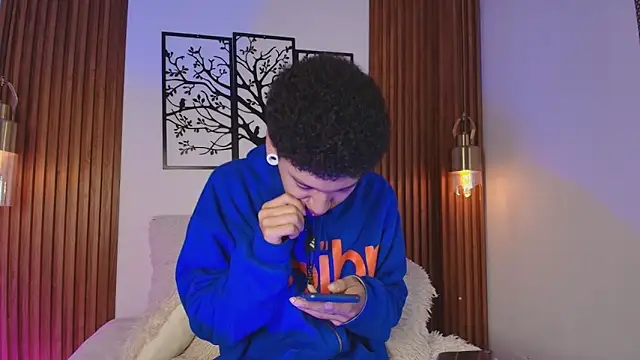 Snapshot of David_Banks_ chatting on February 23, 2026, 12:35 pm David Banks online show from February 23, 2026, 12:35 pm