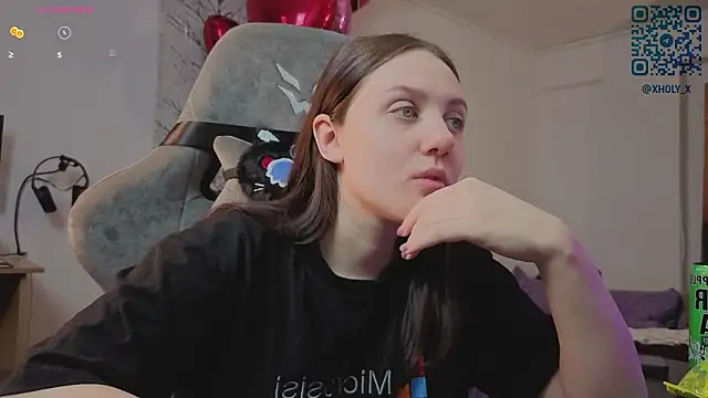 Snapshot of Holy_Kveta chatting on February 17, 2026, 3:25 am Holy Kveta online show from February 17, 2026, 3:25 am