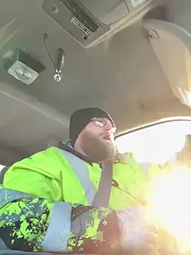 Snapshot of arcticman103 chatting on February 9, 2026, 10:47 pm arcticman103 online show from February 9, 2026, 10:47 pm