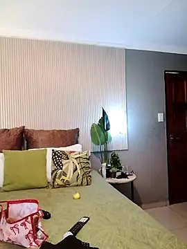 LADY-NESH online show from April 11, 2026, 7:45 am