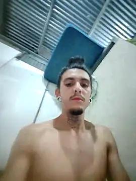 Snapshot of Suki7bsk chatting on February 3, 2026, 5:05 am Suki7bsk online show from February 3, 2026, 5:05 am