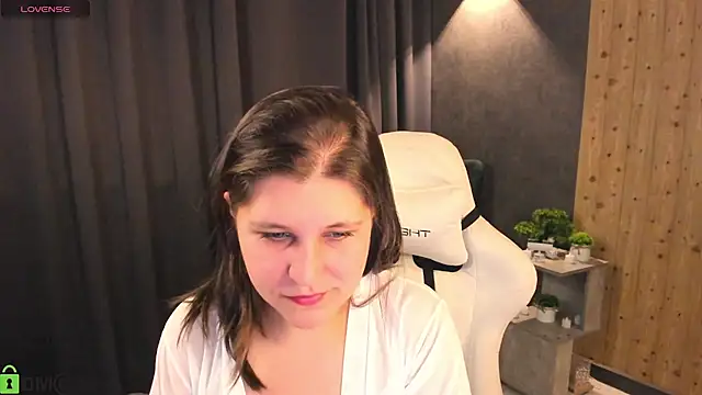 helenahoff online show from March 12, 2026, 3:56 am