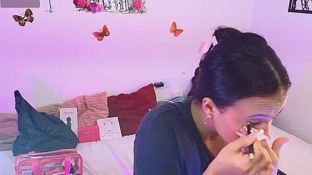 Kristin    online show from February 28, 2026, 2:56 am