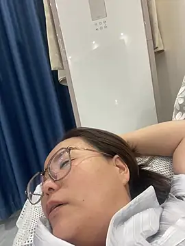 Youyou 12 online show from February 9, 2026, 1:26 pm