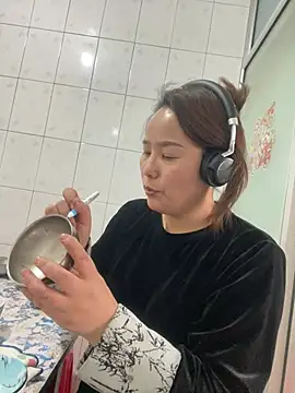 Youyou 12 online show from March 2, 2026, 7:48 am