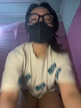 Snapshot of Leeeiuu chatting on March 1, 2026, 3:14 pm Leeeiuu online show from March 1, 2026, 3:14 pm