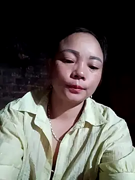 Snapshot of neyney110 chatting on February 2, 2026, 12:20 am neyney110 online show from February 2, 2026, 12:20 am