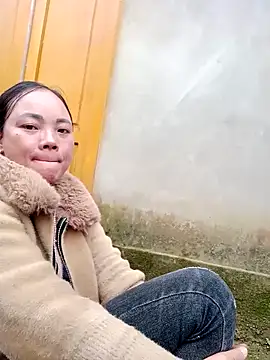 Snapshot of neyney110 chatting on February 4, 2026, 8:42 am neyney110 online show from February 4, 2026, 8:42 am