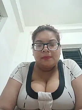 Snapshot of Elie_Hallway chatting on July 23, 2026, 7:34 pm Elie Hallway online show from July 23, 2026, 7:34 pm