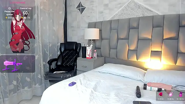 StacyMoon  online show from February 18, 2026, 4:52 am